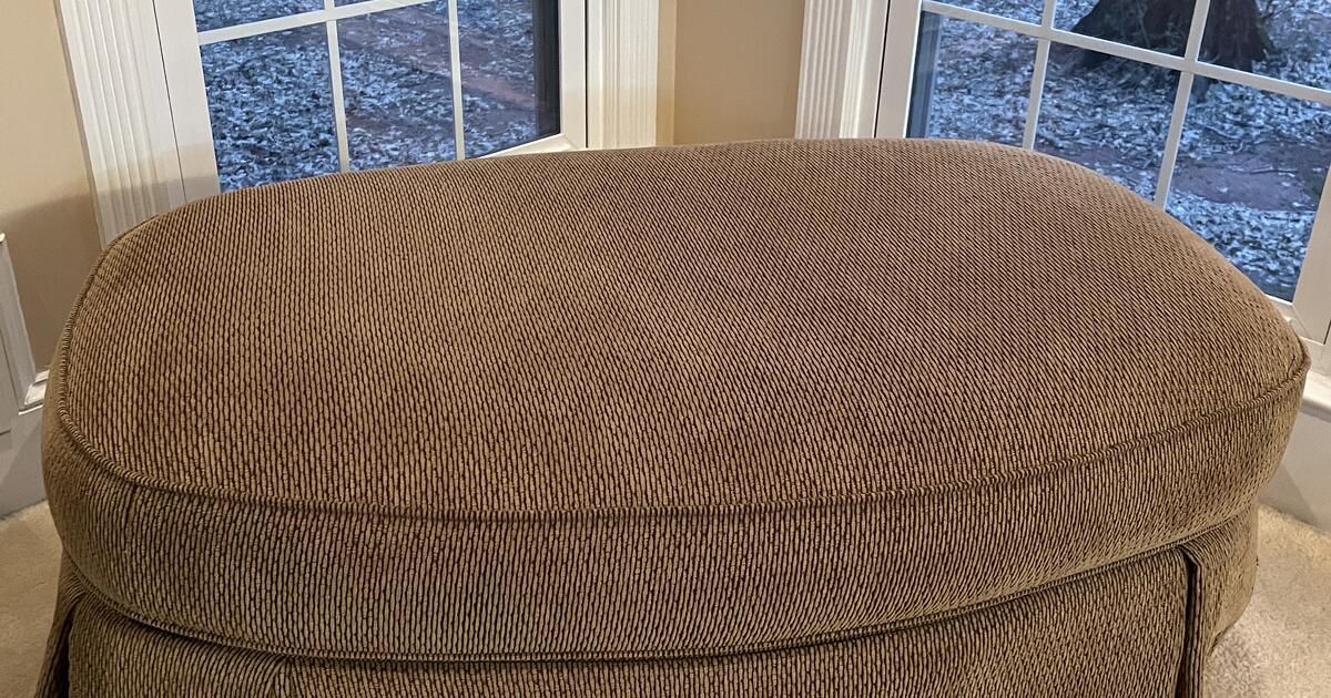 Free living room furniture for Free in Conyers, GA For Sale & Free