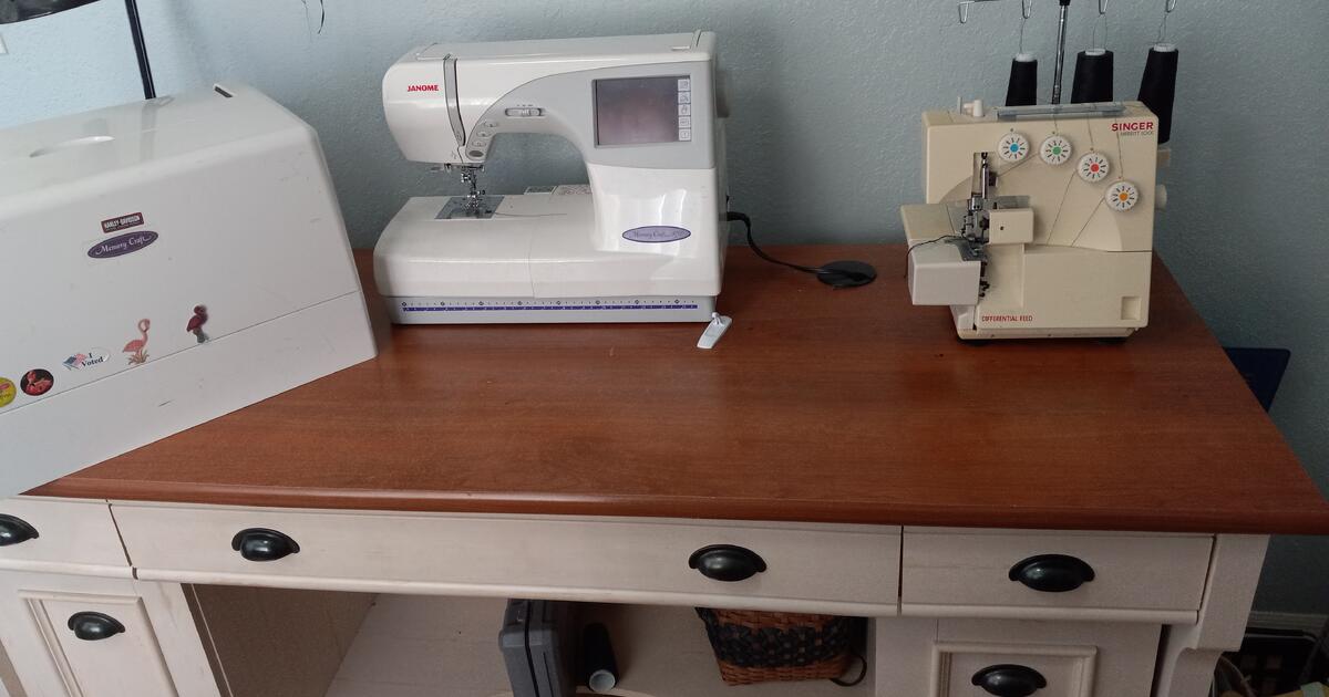Sewing machines & cabnit for 600 in Ocala, FL Finds — Nextdoor