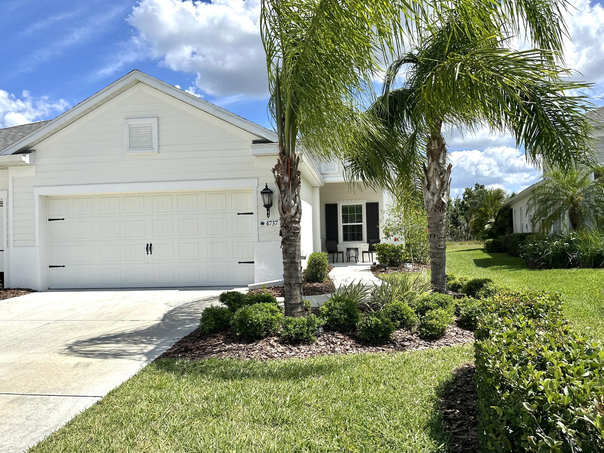 FSBO Silverleaf Community Neal Homes Paired Villa Tidewater Model for 432900 in Parrish, FL