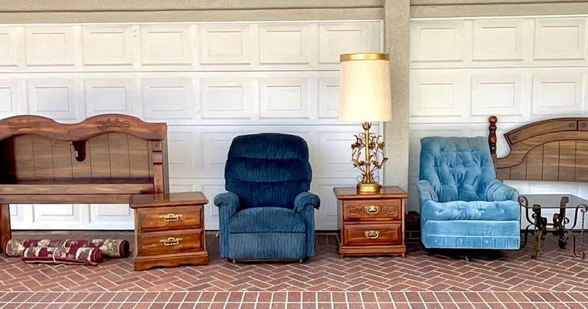 CURB ALERT!!! FREE FURNITURE available NOW!!! for Free in Seal Beach