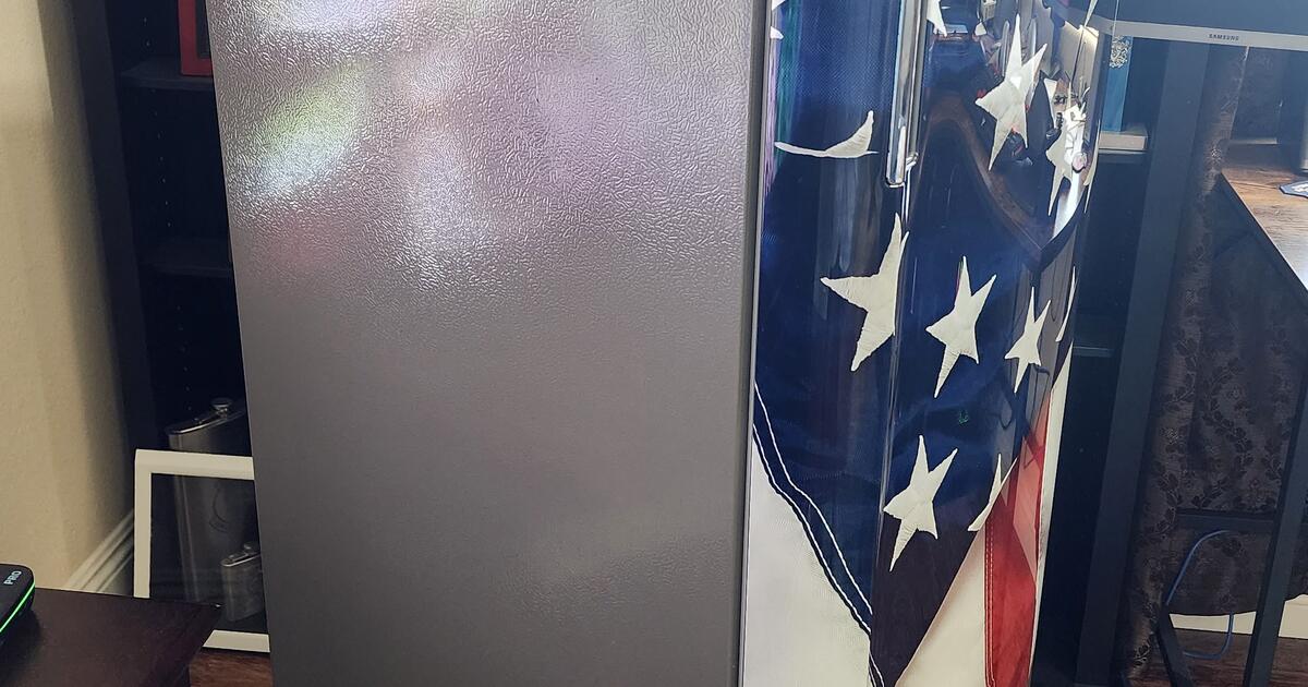 6.9 cuft Refrigerator for 105 in Las Vegas, NV For Sale & Free