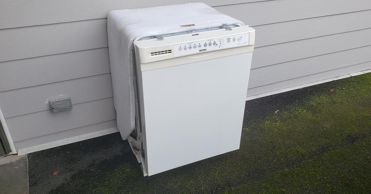 Kenmore Ultra Wash Undercounter Dishwasher for Free in Bellevue, WA