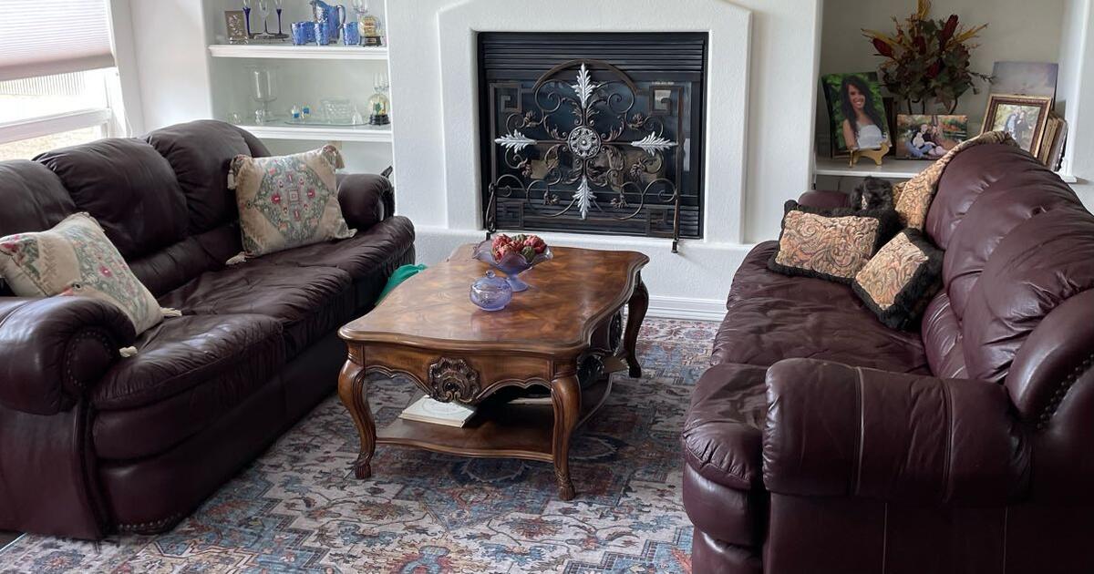 CORDOVAN LEATHER SOFAS for 400 in Denton, TX For Sale & Free — Nextdoor