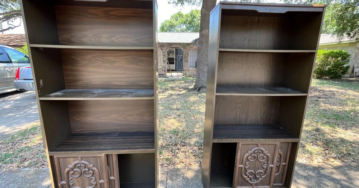 Bookshelves free for Free in San Antonio, TX For Sale & Free — Nextdoor