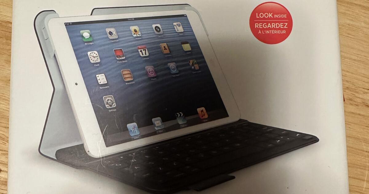 Logitech Keyboard for iPad Mini 14th gen for 9 in Portland, OR