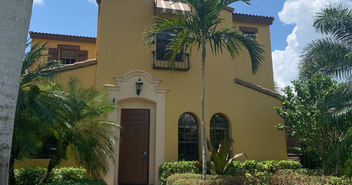 PASEO 3 bed 2 1/2 Bath on a Quad with private pool! in Fort Myers, FL