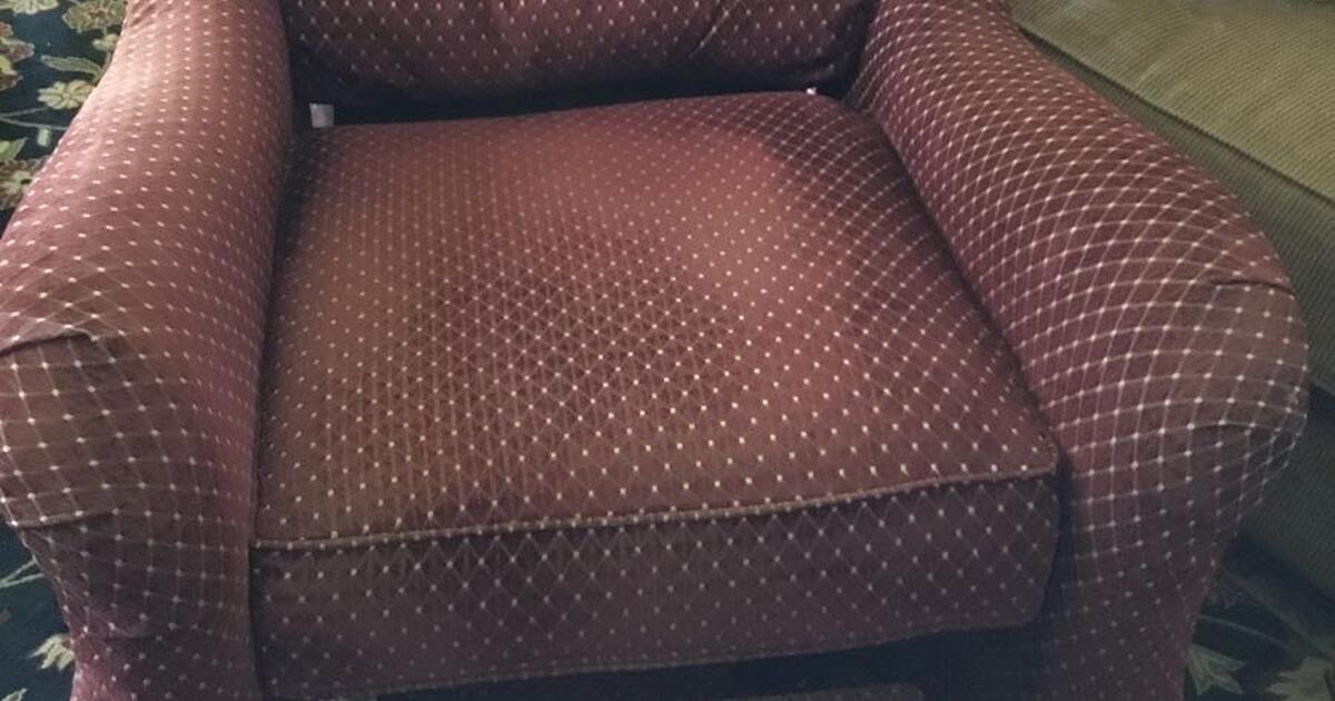 Recliner in for Free in Lexington, KY For Sale & Free — Nextdoor
