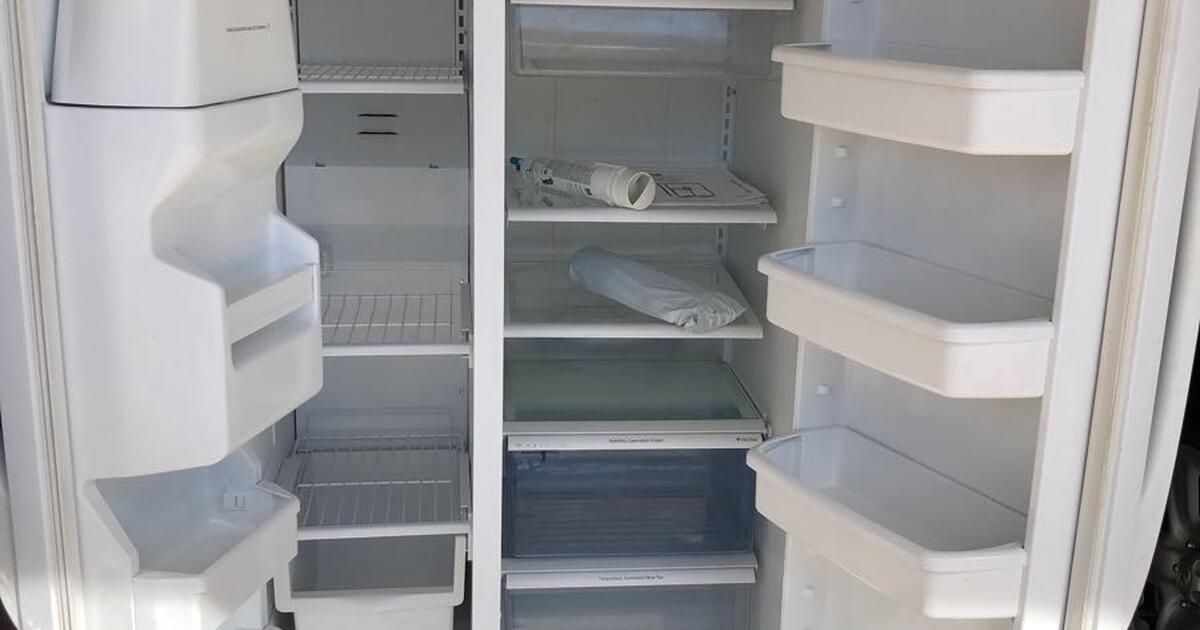 Kenmore Side be Side Refrigerator/Freezer for 210 in Tucson, AZ