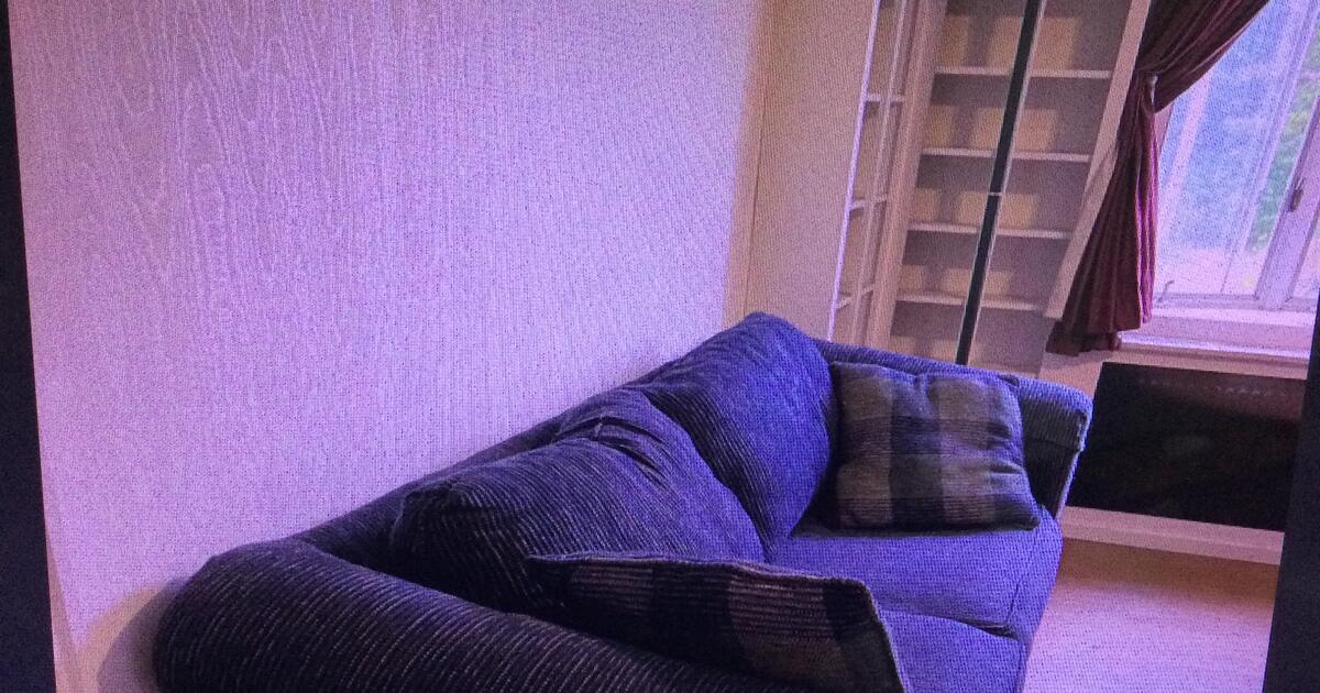 Rowe Furniture 90" sofa for Free in Braintree, MA Finds — Nextdoor