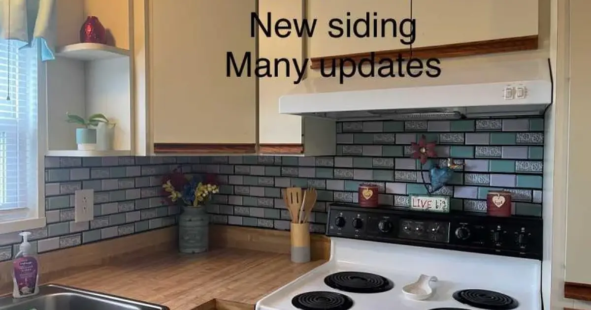 Swan Lake Village 620 57th Ave Lot J16 Bradenton, FL 34207 for 29900