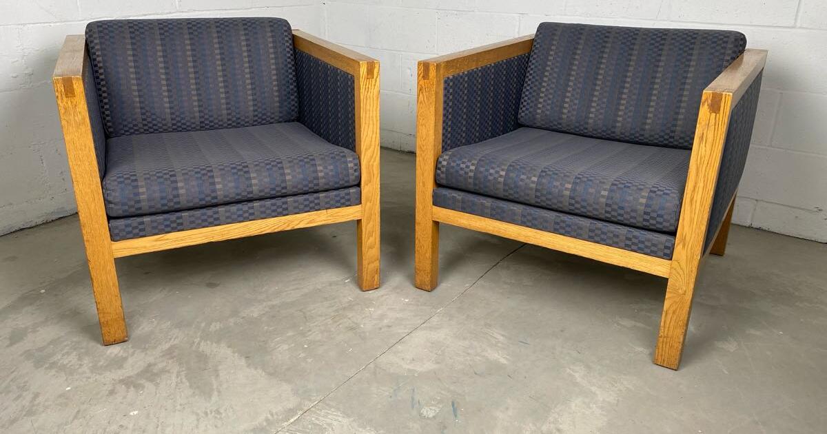⚠️ Set Of 7 “Lakeland Chair” Solid Wood Lobby, Office, Church, Waiting