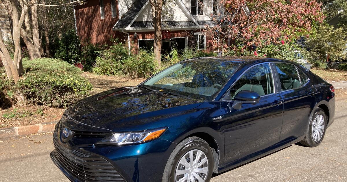 2019 Toyota Camry Hybrid LE 20k Miles for $24500 in Avondale Estates ...