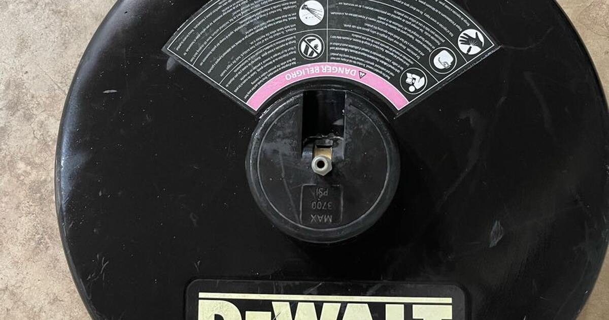 DeWalt Surface Cleaner for 80 in San Antonio, TX For Sale & Free