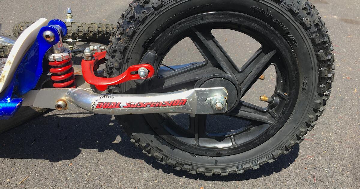 Offroad kick scooter with inflatable tires and suspension for 110 in El Cerrito, CA For Sale