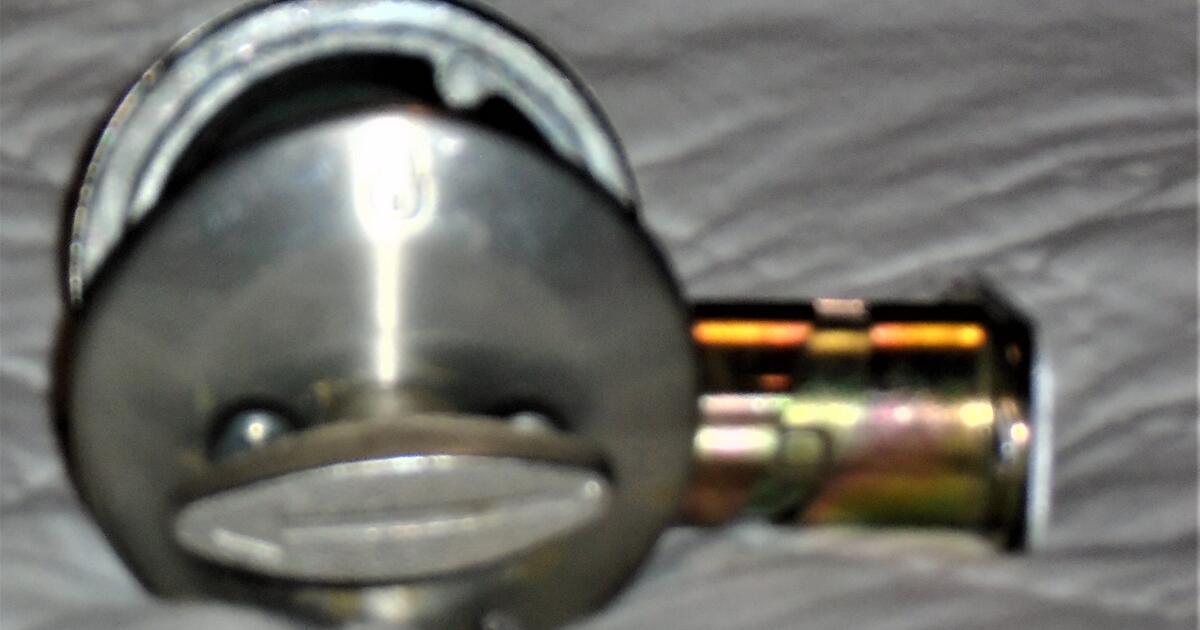 Outside Door Knobs + Key for Free in Chandler, AZ Finds — Nextdoor