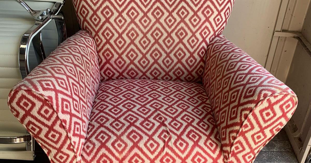 Comfortable chair for 40 in San Diego, CA For Sale & Free — Nextdoor