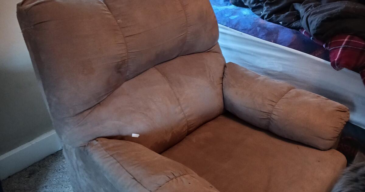 furniture for Free in Owatonna, MN Finds — Nextdoor