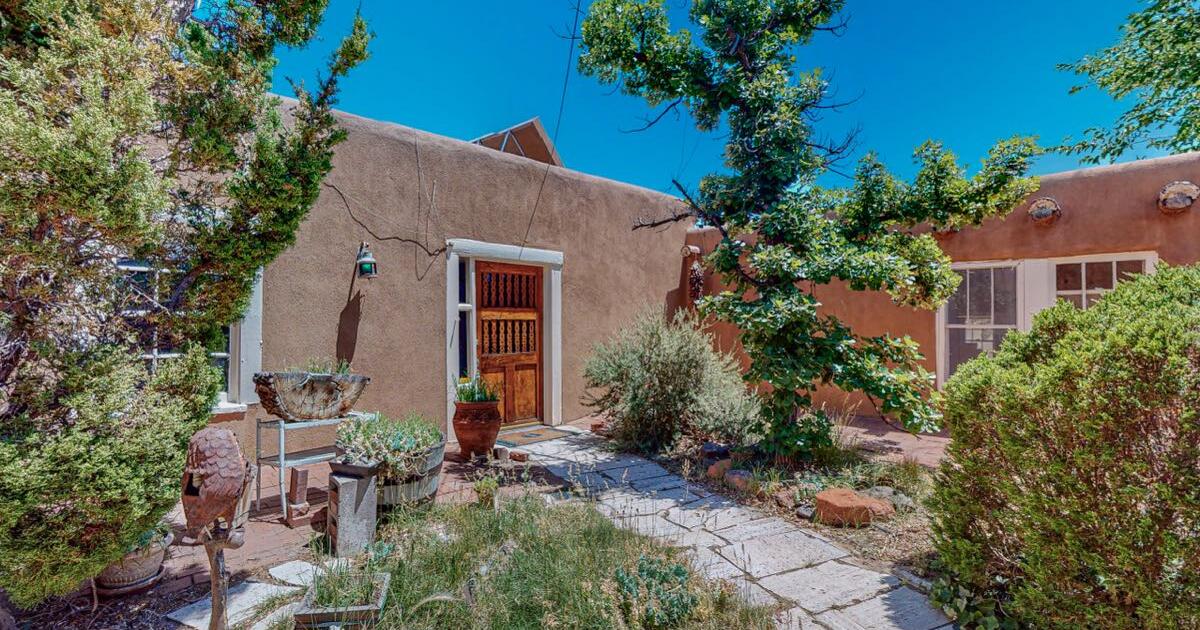 North Valley Adobe Home for Sale for 600000 in Corrales, NM For Sale
