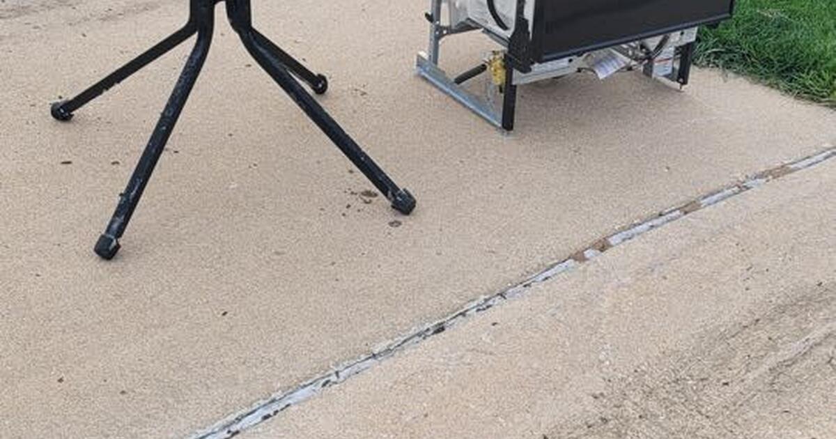 Free table and scrap dishwasher for Free in St. Charles, MO Finds — Nextdoor