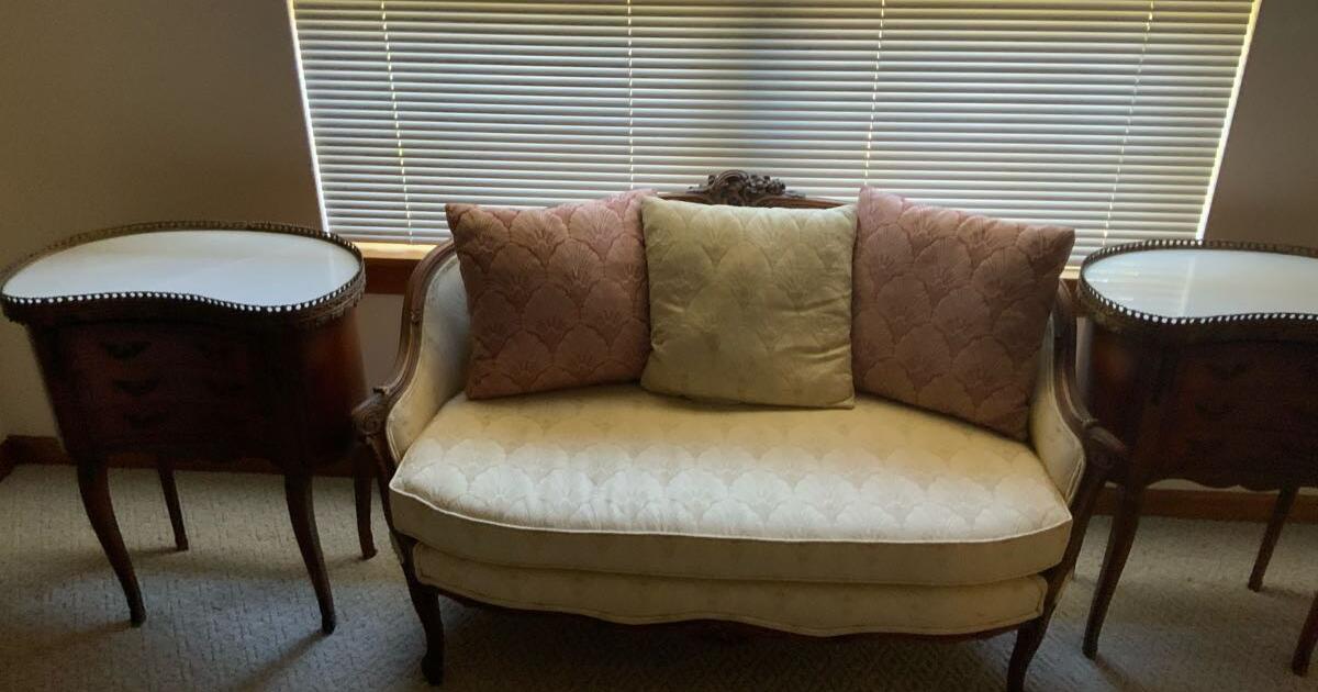 Antique furniture for 500 in Port Richey, FL For Sale & Free — Nextdoor