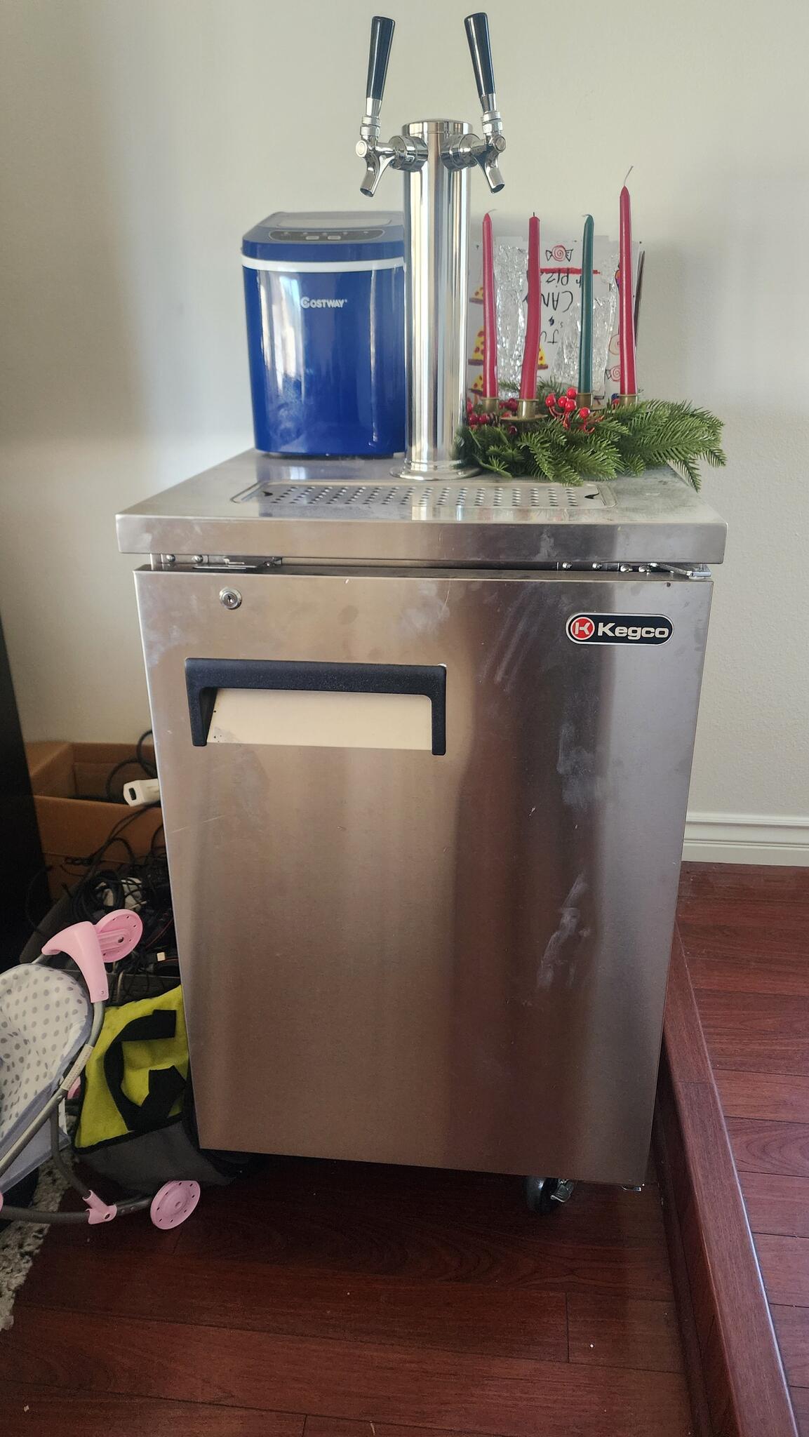 NEVER USED! NEW! Kegco XCK1S Kegerator W/ BONUS Zephyr Keg Startup Kit