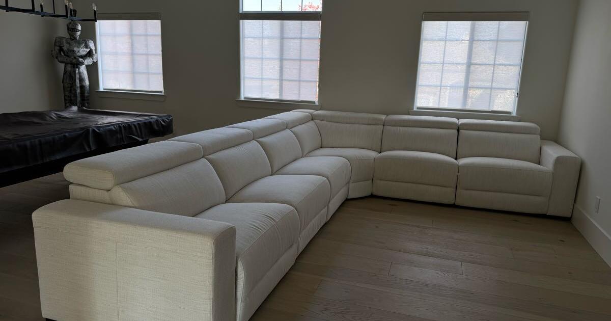 Sectional for 4300 in Fresno, CA For Sale & Free — Nextdoor