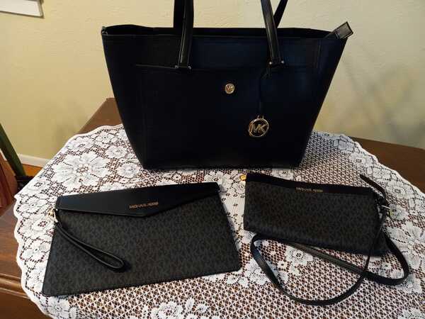 MICHAEL KORS Maisie Large Pebbled Leather 3-in-1 Tote Bag For $90 In  Thornton, CO