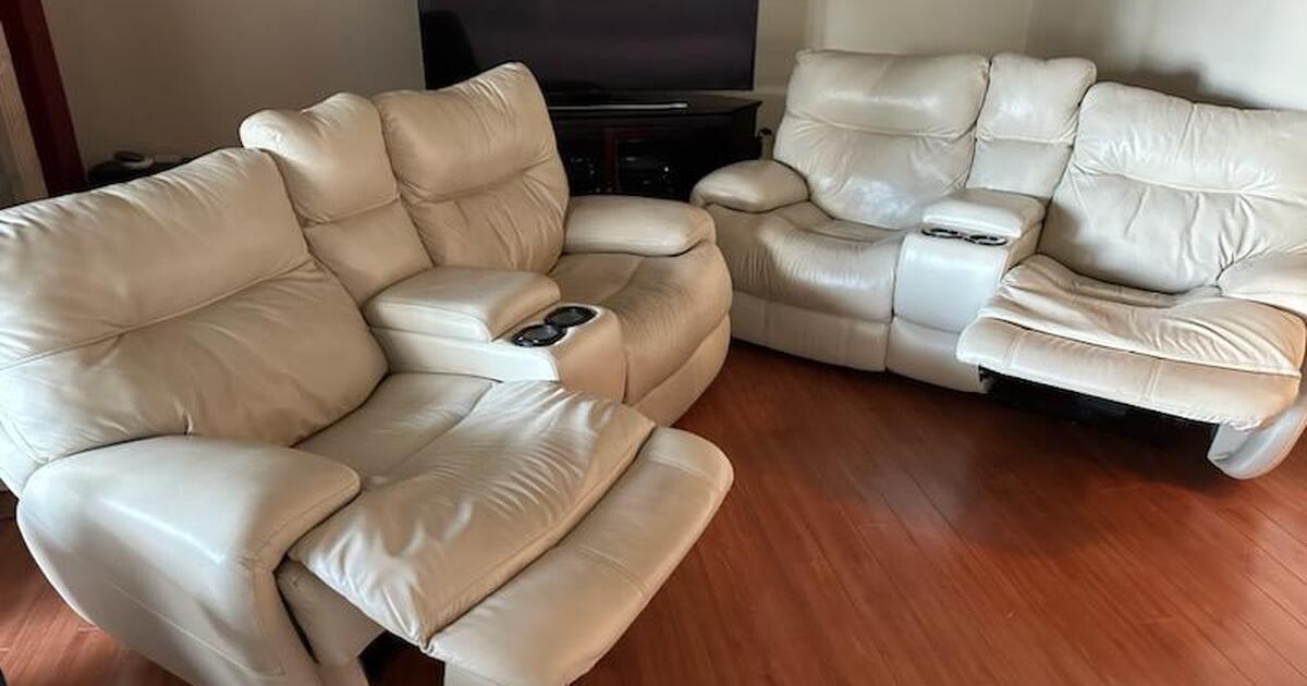 SET OF 2 GENUINE LEATHER HIGH END ELECTRIC RECLINER LOVESEATS 500