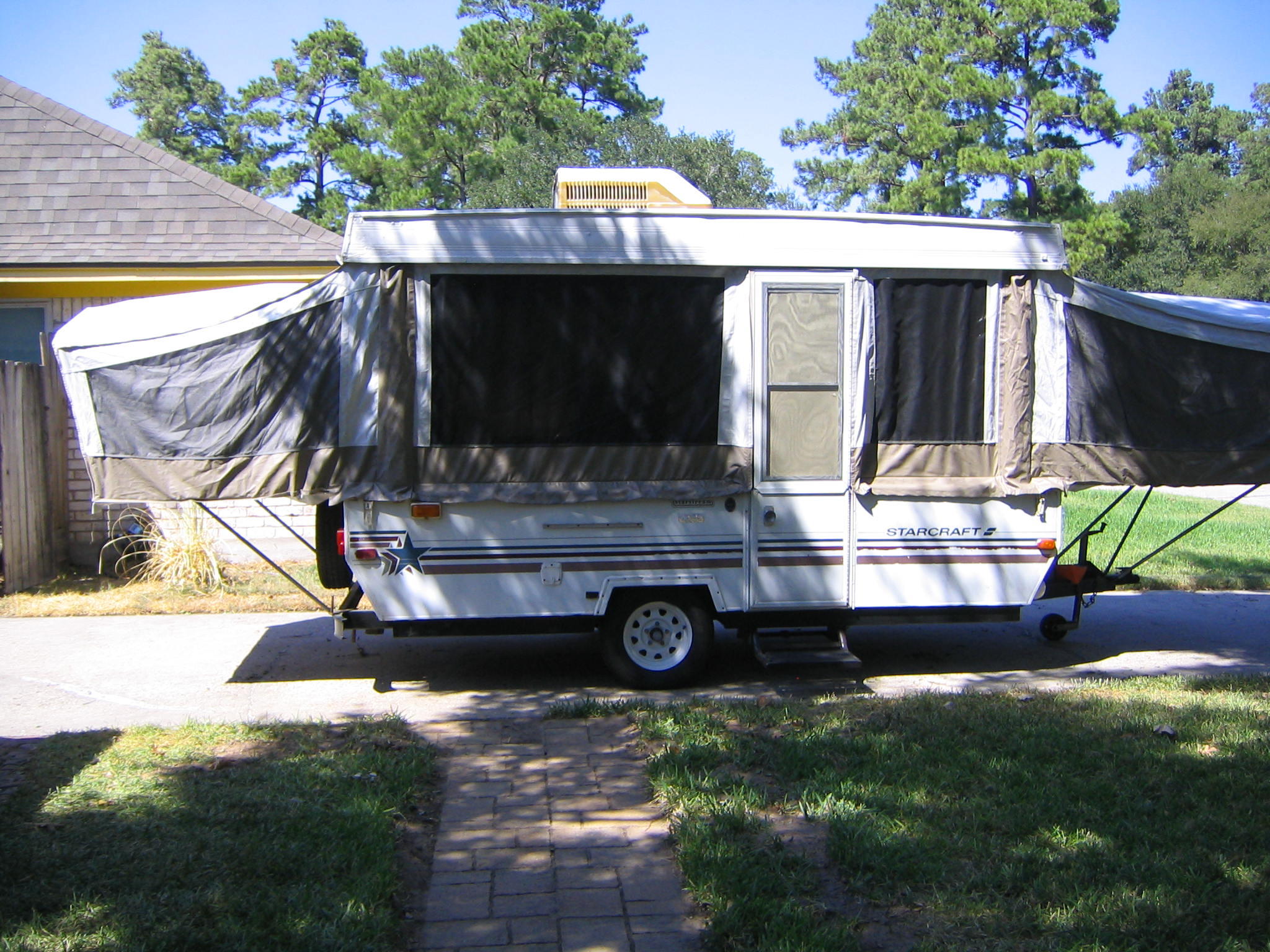 1990 STARCRAFT Starliner POPUP camper. for 2000 in Tomball, TX For