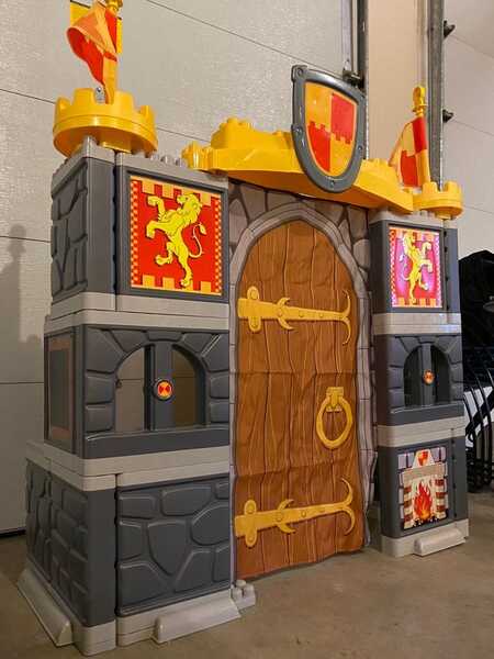 Mega bloks giant castle sales
