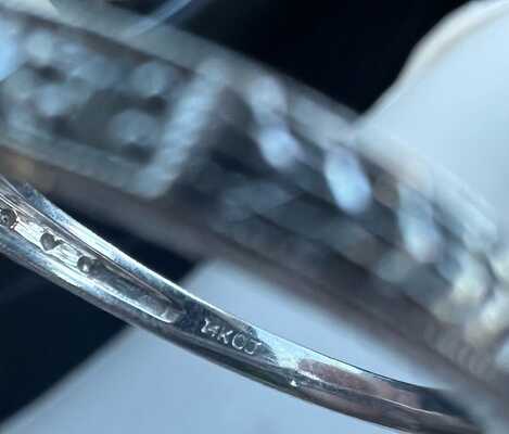 Helzberg north 2025 point mall