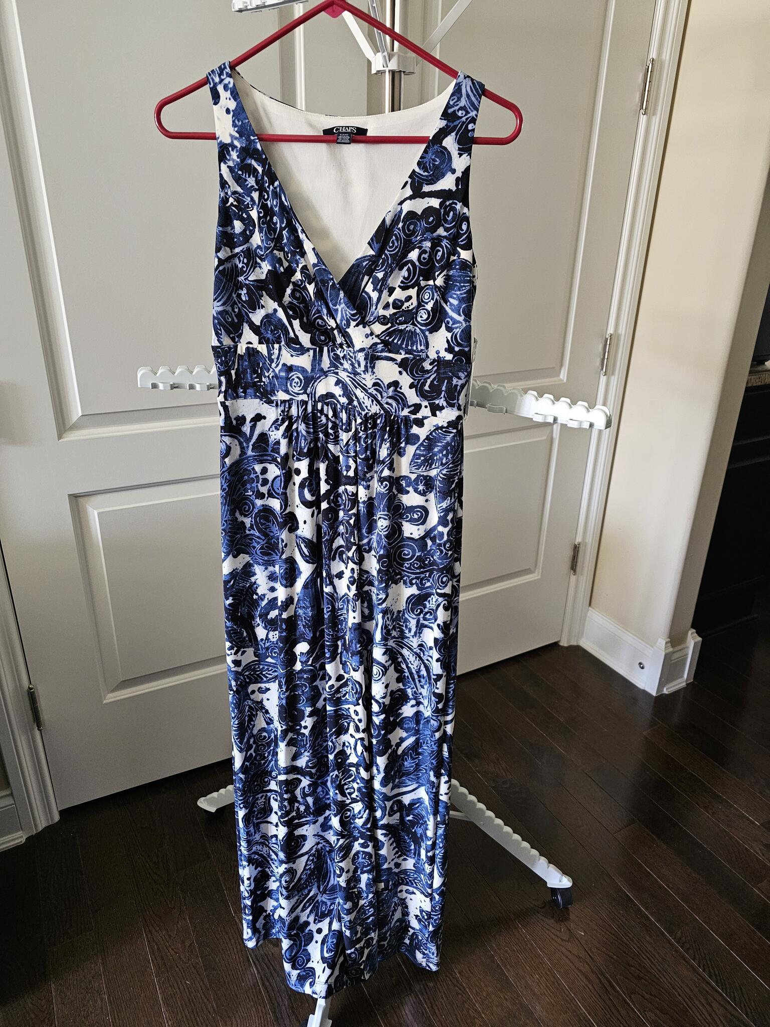 Women's Sz S New Chaps Maxi Dress For $15 In Carmel, IN | For Sale & Free   Nextdoor