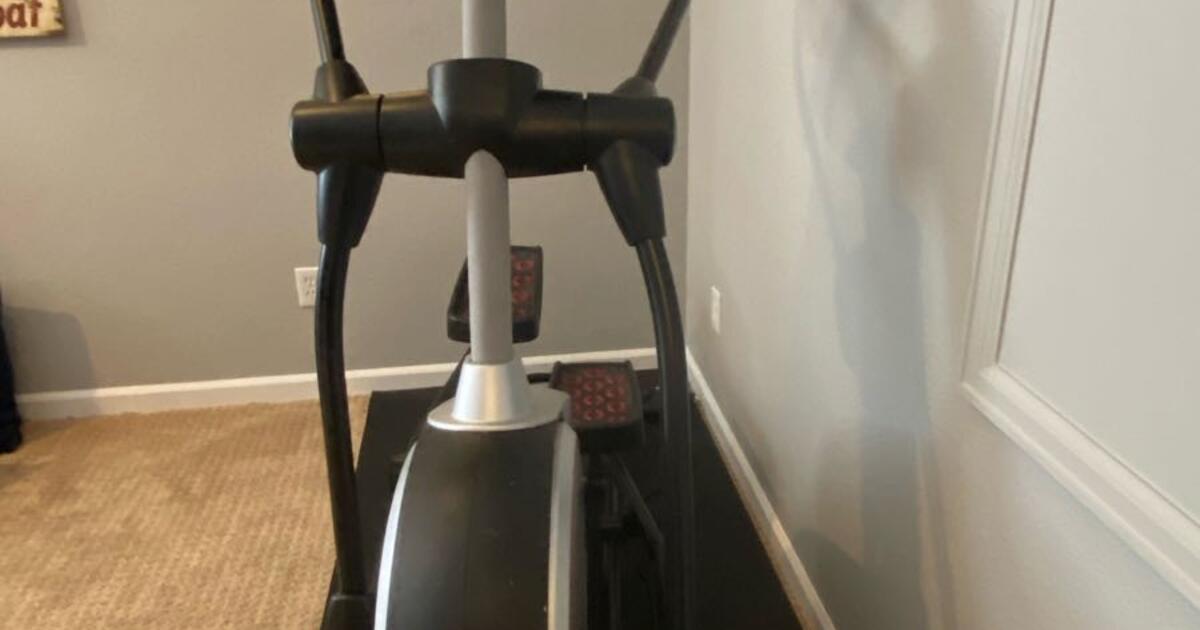 FREE NordicTrack E 9.5i Elliptical for Free in Arvada, CO | For Sale ...