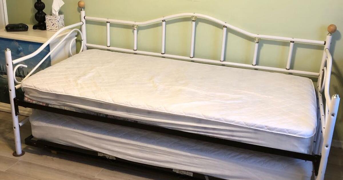 Daybed for Free in The Villages, FL For Sale & Free — Nextdoor