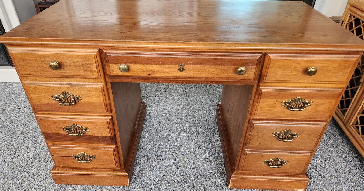 Office Desk Broyhill Furniture for 50 in Summerfield, FL For Sale