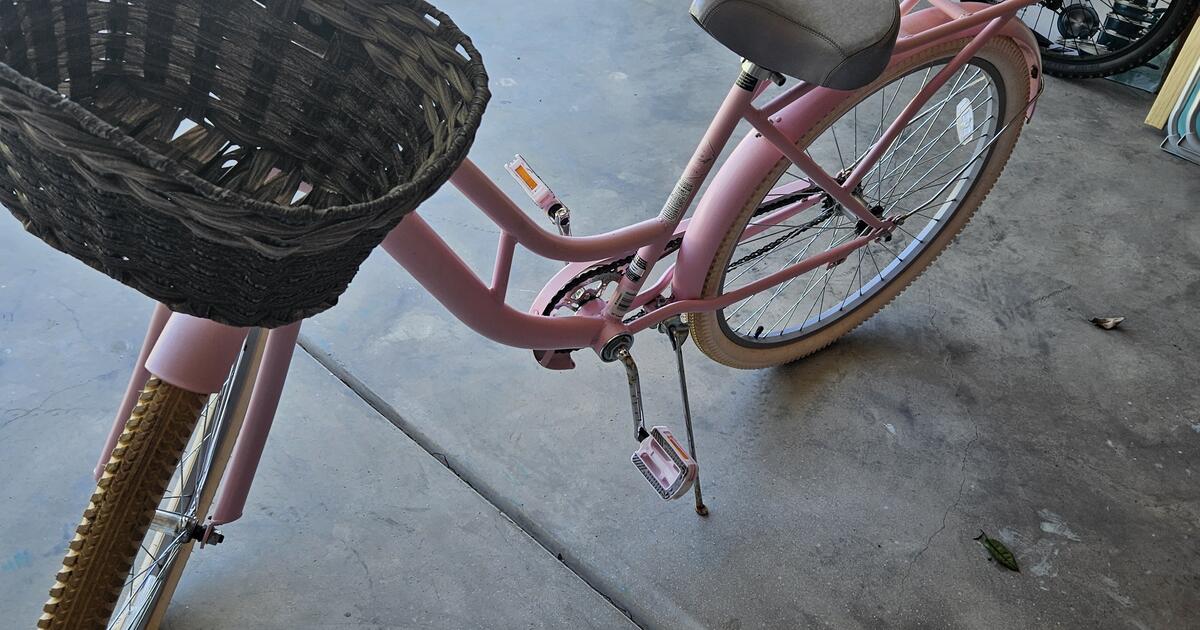 26" Pink beach Charleston cruiser bike for 150 in Longs, SC For Sale