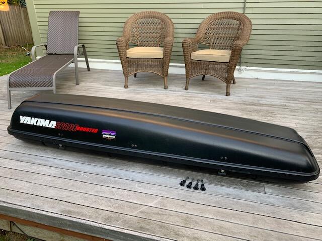 Almost New Yakima Space Booster Rocket Box Rooftop Cargo Box With Keys For 300 In Tacoma WA For Sale Free Nextdoor