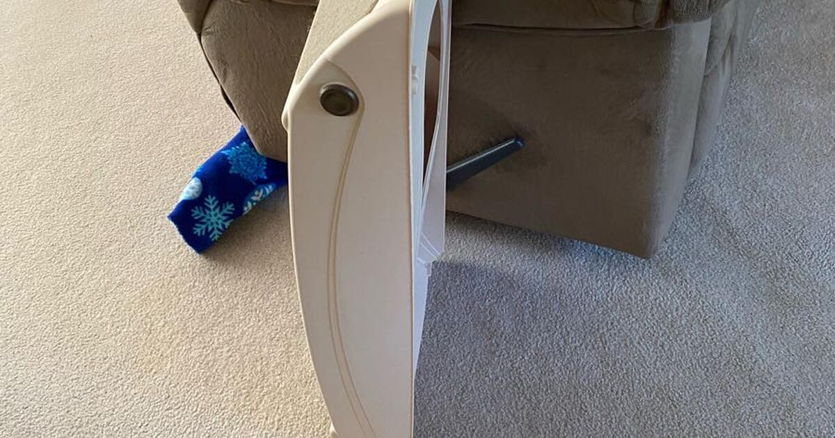 Dog steps for 20 in Sheboygan, WI For Sale & Free — Nextdoor