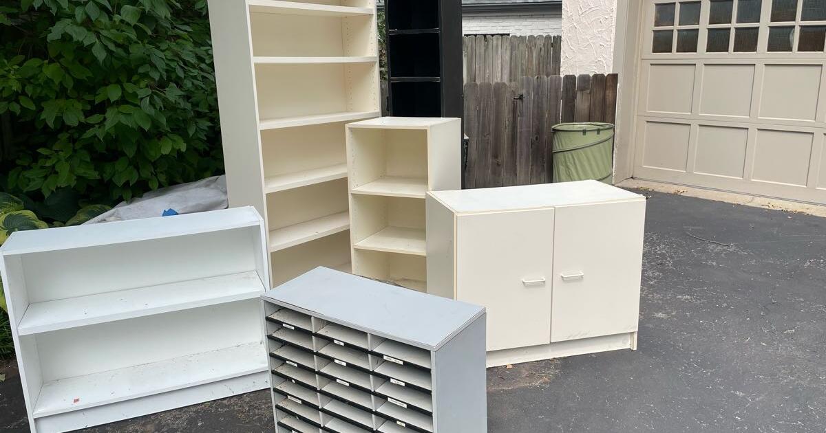 Shelvingall size’s FREE for Free in St. Louis, MO Finds — Nextdoor