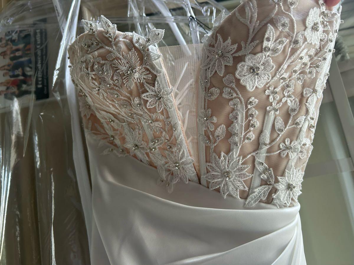 Br& New Prom/wedding Dress. For $250 In Durham, NC | For Sale & Free   Nextdoor