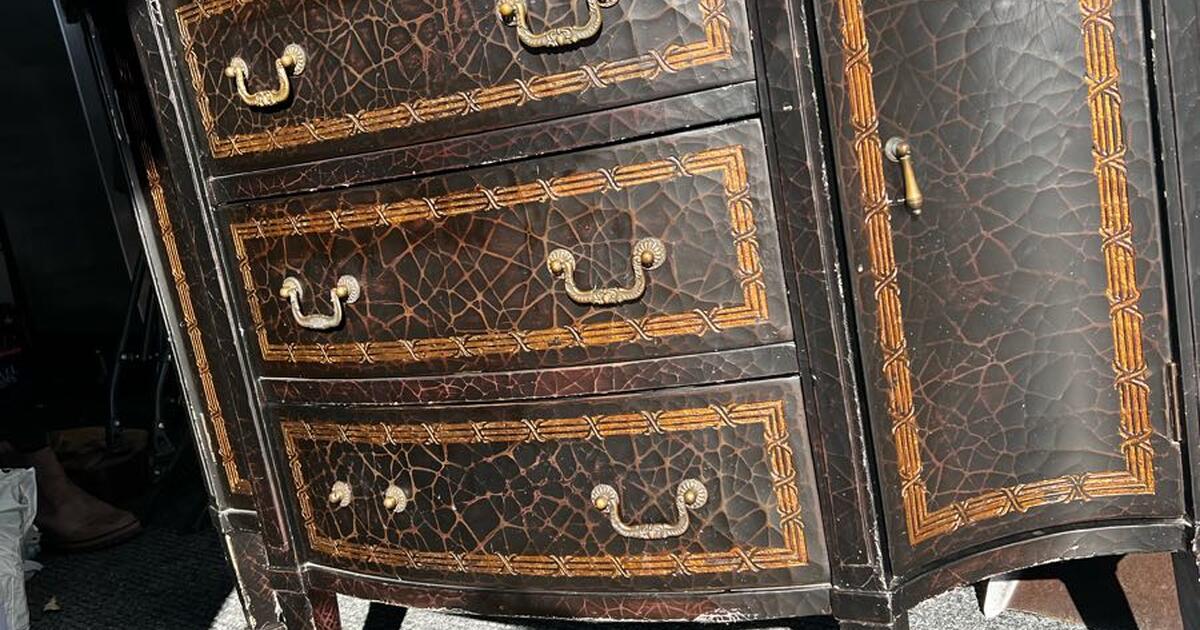 Dresser for Free in Omaha, NE For Sale & Free — Nextdoor