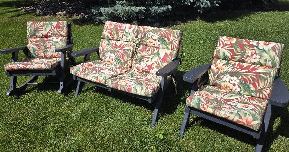 Redwood Patio Set for 35 in Mattawan, MI For Sale & Free — Nextdoor
