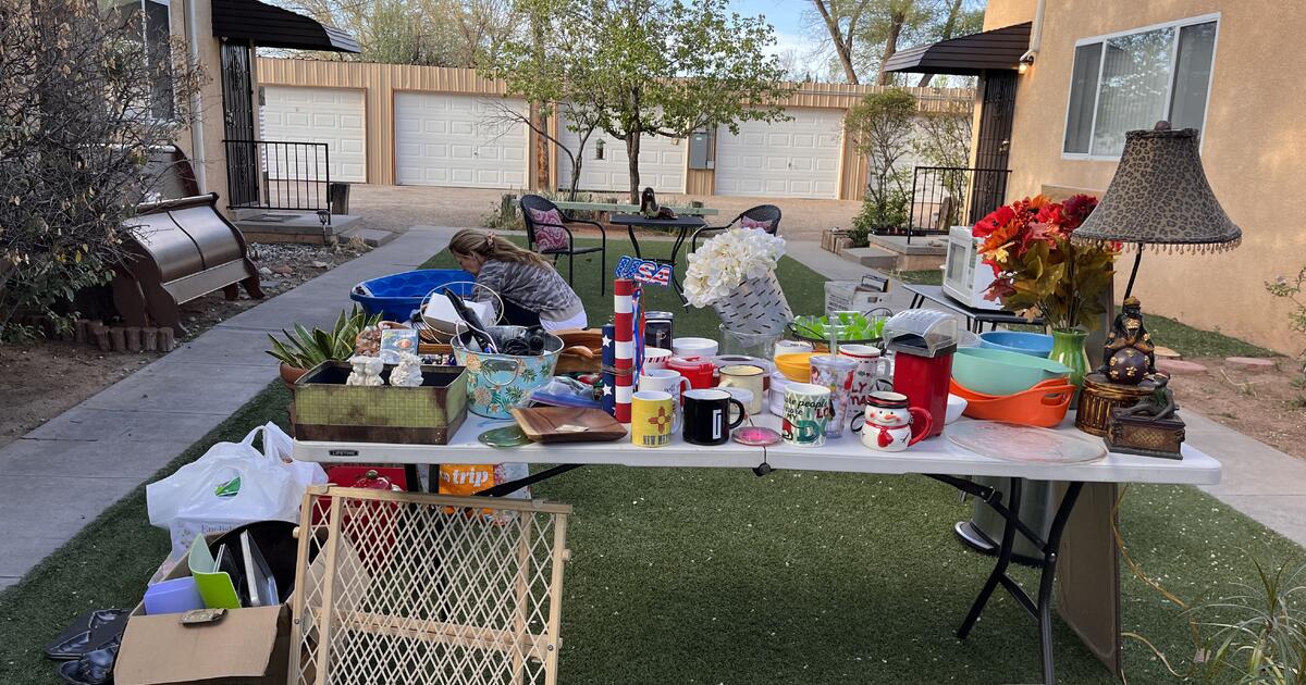 Moving Sale El Pueblo Apartments for 1 in Kailua, HI Finds — Nextdoor