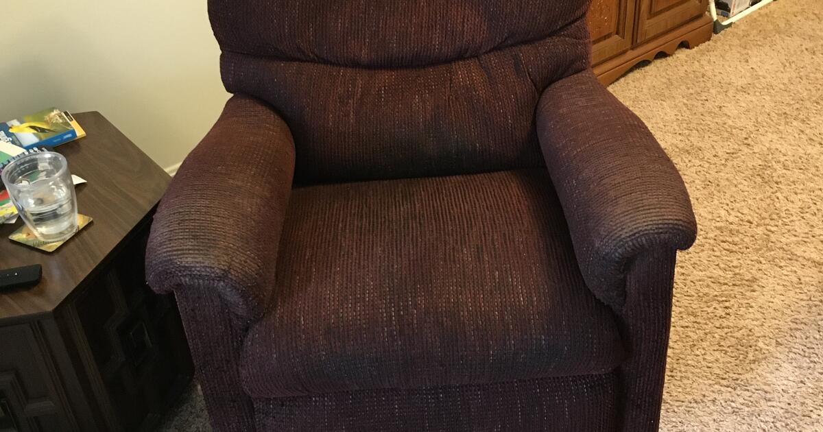 recliner for Free in Fredericksburg, VA For Sale & Free — Nextdoor