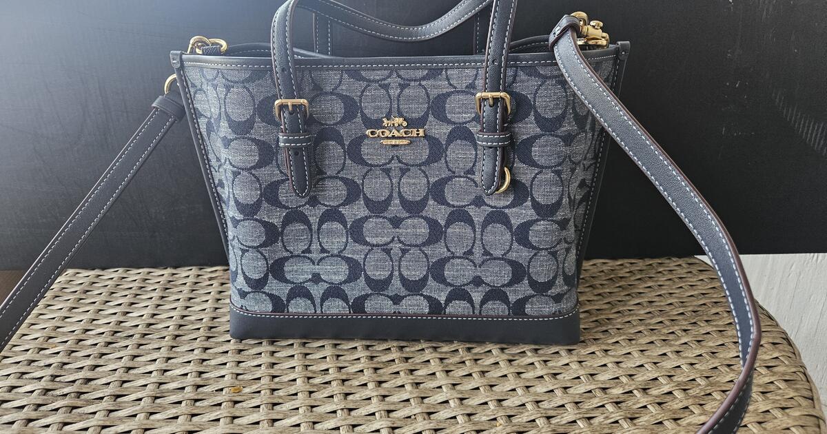 Designer BAGS/WALLETS for 1 in Marlboro, NY For Sale & Free — Nextdoor