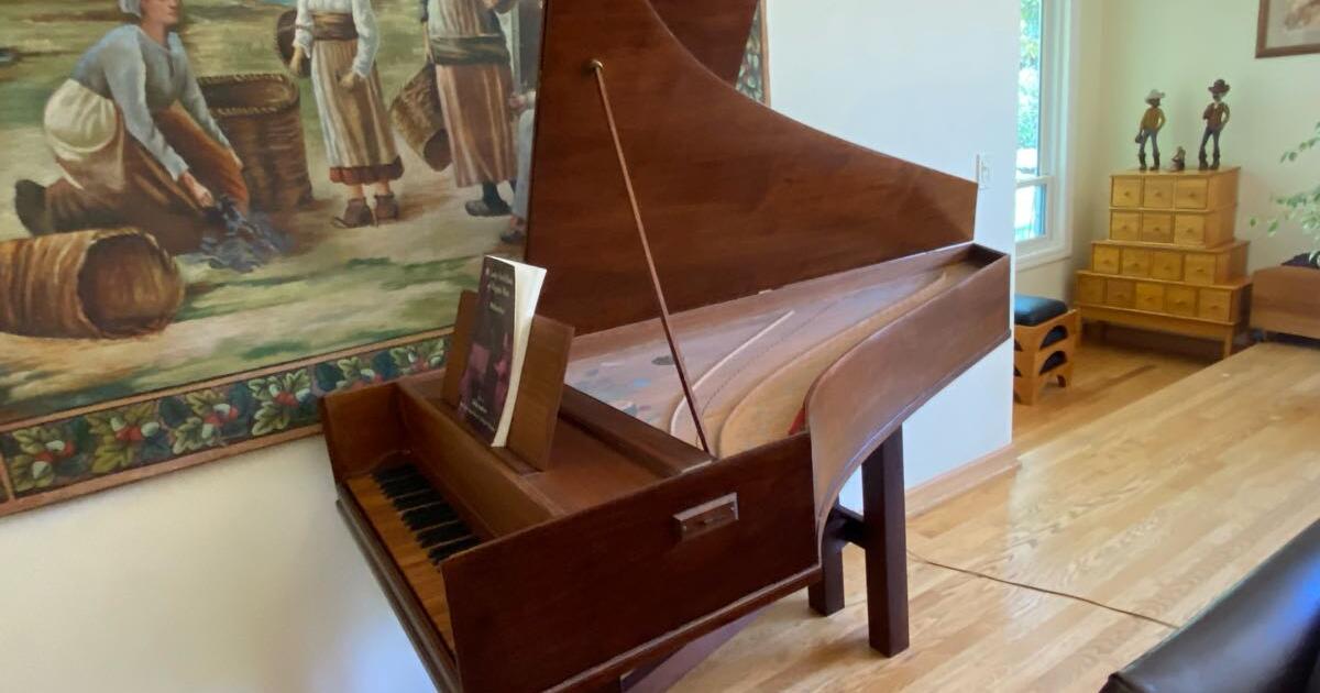 Zuckerman 1971 Flemish harpsichord; manuals, extra wire strings and