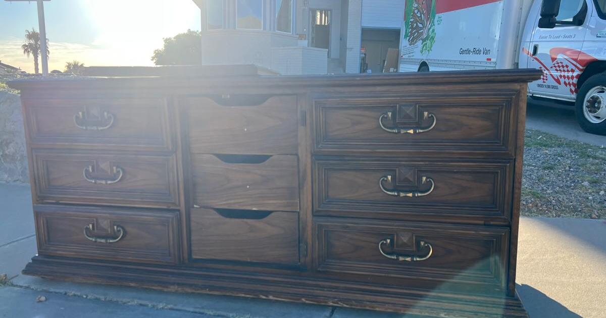 Free dresser for Free in El Paso, TX For Sale & Free — Nextdoor
