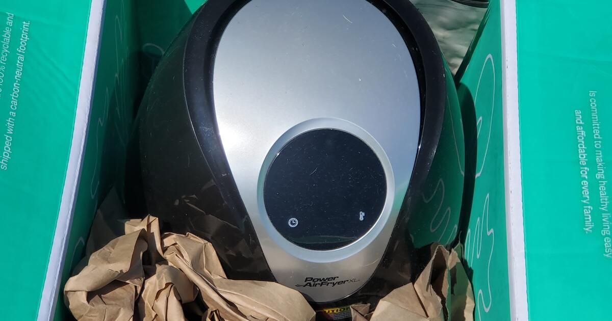 5.3 Qt. Power Air Fryer XL for 40 in Calumet City, IL For Sale