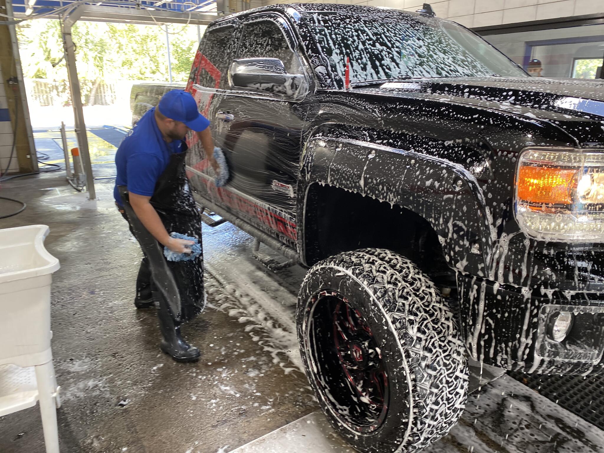 Experience the Best Full Service Car Wash in Myrtle Beach