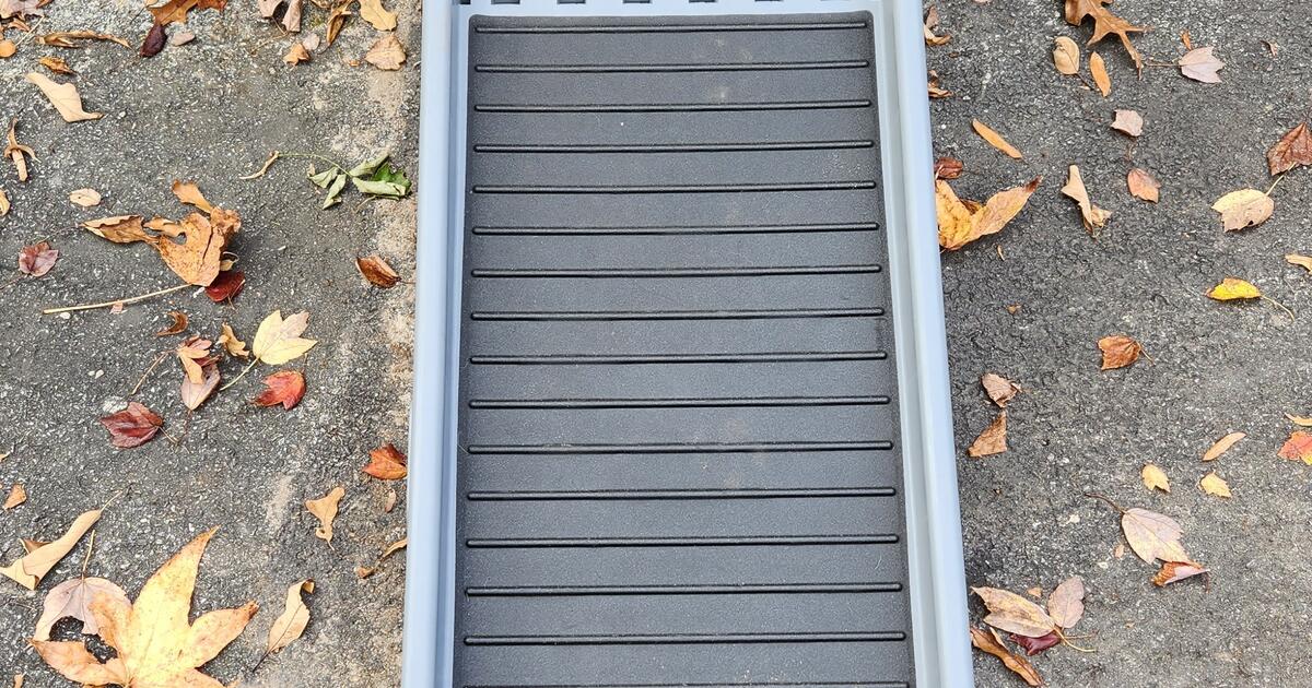 Weathertech heavy duty pet ramp for 20 in Augusta, ME For Sale